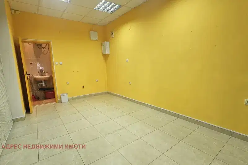 Shop in Stara Zagora, Centyr