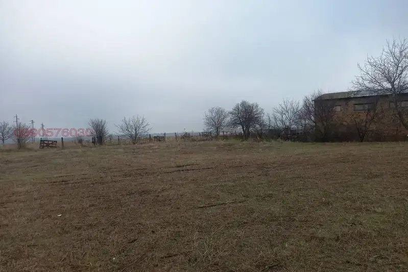 Склад в Русе, с. Бъзън