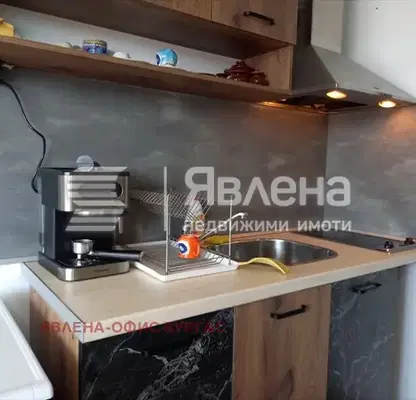 Снимка 5 — Тристаен апартамент в центъра на Ахтопол с ъглова тераса