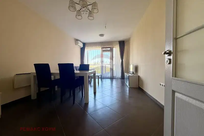 Spacious 3-room apartment with sea view in Balchik
