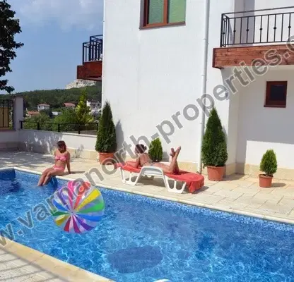 Photo 4 — 3-room apartment with large terrace in Balchik