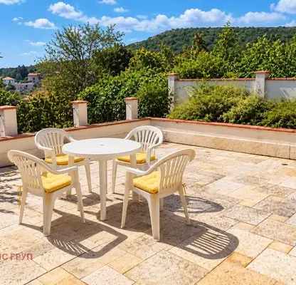 Photo 3 — Three-room apartment with yard and pool in Balchik