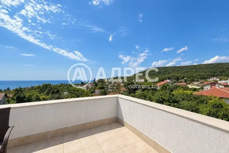3-room apartment with sea view in Balchik