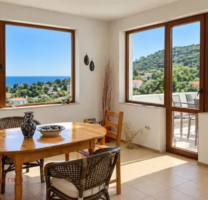 Photo 2 — Spacious 3-room apartment in Balchik with terrace
