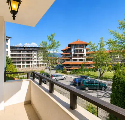 Photo 4 — Three-room apartment with 2 balconies in Bansko, Parklands