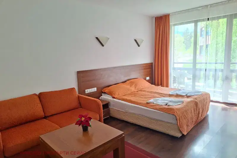 Studio apartment with balcony and mountain view in Bansko