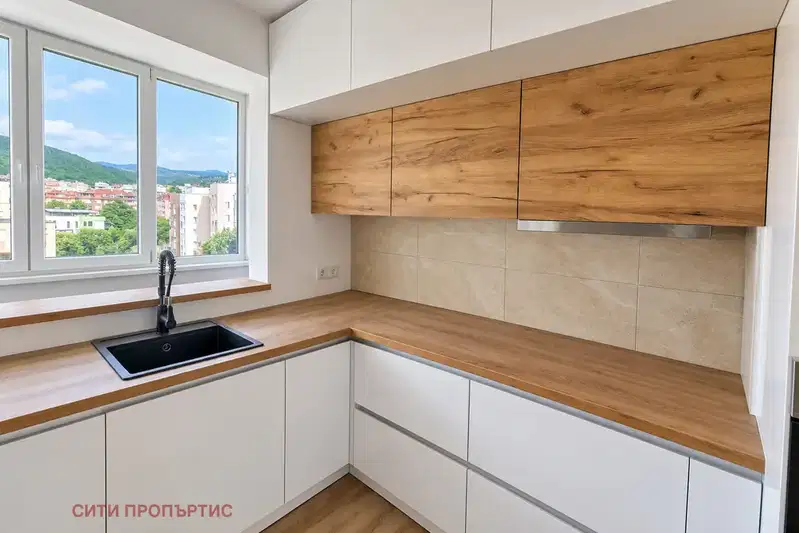 3-room apartment in Blagoevgrad, Elenovo 1 with glazed terrace