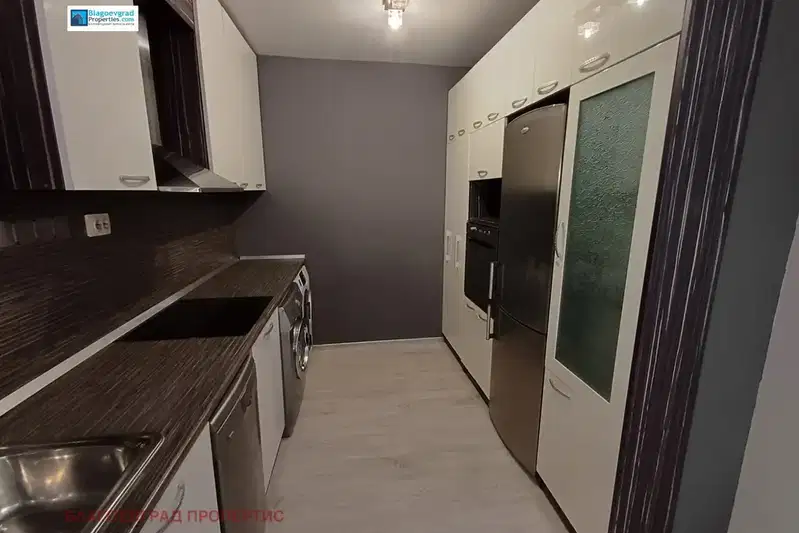 3-bedroom apartment in Blagoevgrad, Shirok Centyr