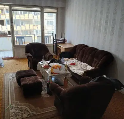 Снимка 2 — Двустаен апартамент в Бобов дол с панелно строителство