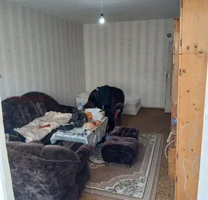 Снимка 3 — Двустаен апартамент в Бобов дол с панелно строителство