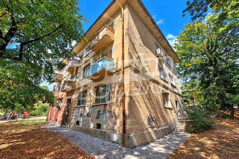 2-room apartment in Bobov Dol with east aspect