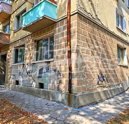 Снимка 5 — 2-стаен апартамент в Бобов дол с източно изложение