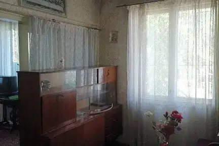 Three-room apartment in Bobov dol with basement and attic