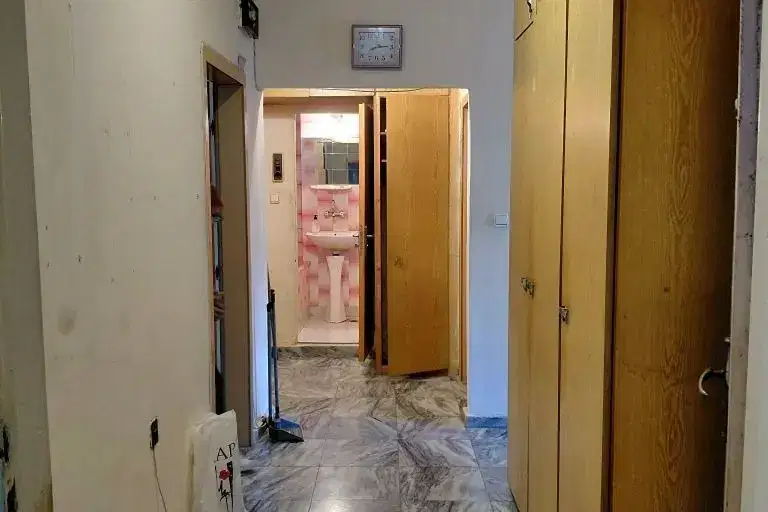 Spacious 3-room apartment in Bratya Miladinovi, Burgas with two terraces
