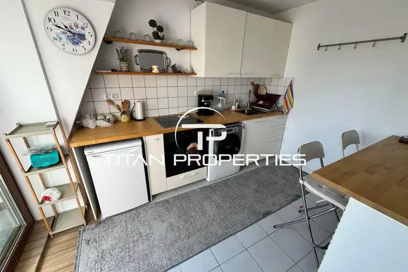 Two-room apartment in Burgas Center with terrace