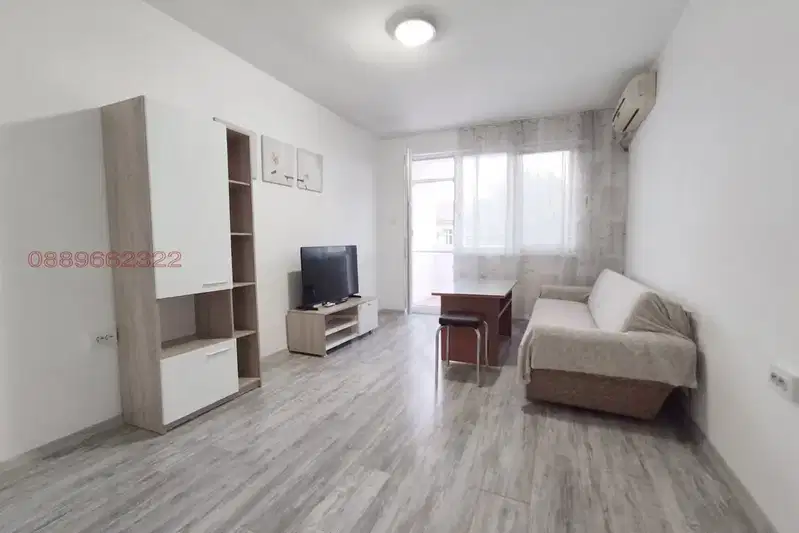 3-bedroom apartment in Burgas, Centyr