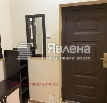 Снимка 2 — 3-стаен апартамент с две тераси в Център, Бургас