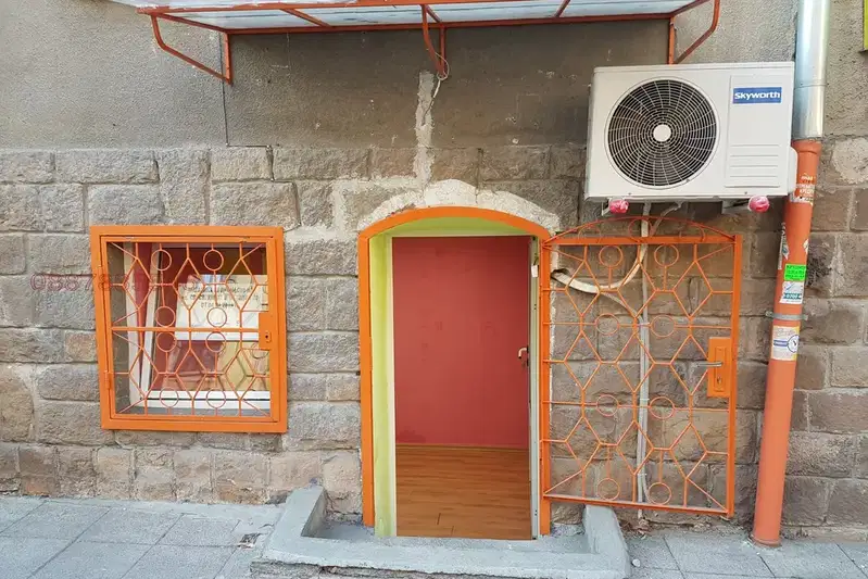 Studio in Burgas, Centyr