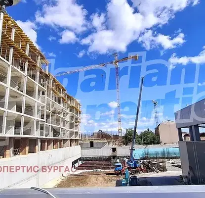 Снимка 4 — Двустаен апартамент в Бургас, Хоризонт с асансьор