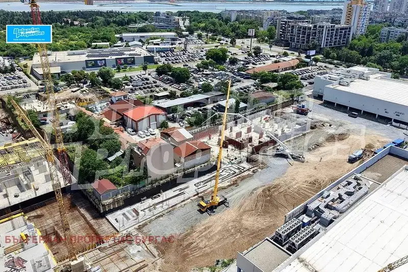 Двустаен апартамент в Бургас, Хоризонт с асансьор