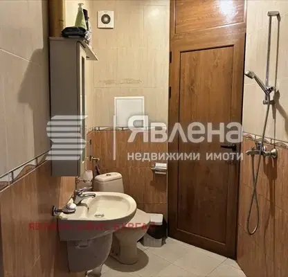 Снимка 5 — Двустаен апартамент в Изгрев, Бургас с голяма тераса