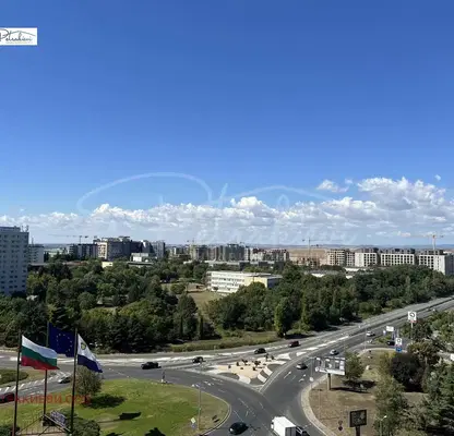 Снимка 3 — Двустаен апартамент с панорамна тераса в Изгрев, Бургас