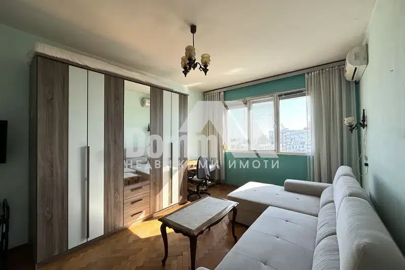 3-bedroom apartment in Burgas, Lazur
