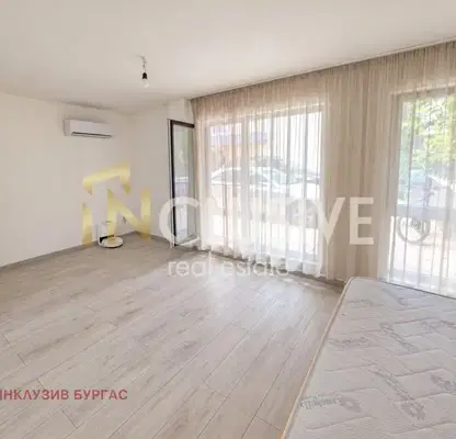 Photo 3 — Three-room apartment in Lazur, Burgas with functional layout