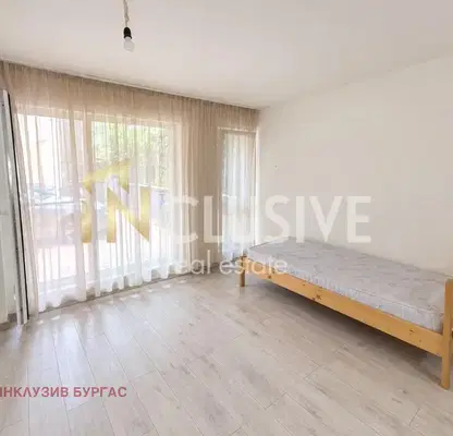 Photo 4 — Three-room apartment in Lazur, Burgas with functional layout
