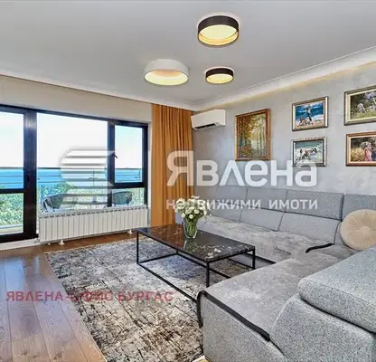 Photo 2 — 3-bedroom apartment in Burgas, Lazur