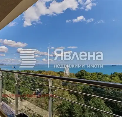 Photo 4 — 3-bedroom apartment in Burgas, Lazur