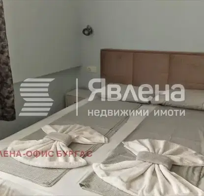 Снимка 4 — Тристаен апартамент с две тераси в Лазур, Бургас