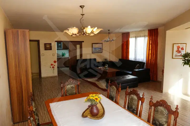 4-room apartment in Lazur, Burgas with large floor area