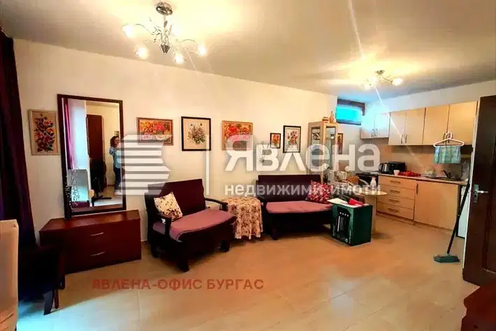 Spacious one-room studio in Sarafovo near the sea