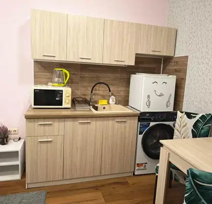 Снимка 2 — Едностаен апартамент в Сарафово с тераса на 2-ри етаж