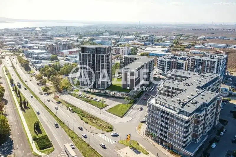 Three-room apartment in Slaveykov, Burgas with elevator