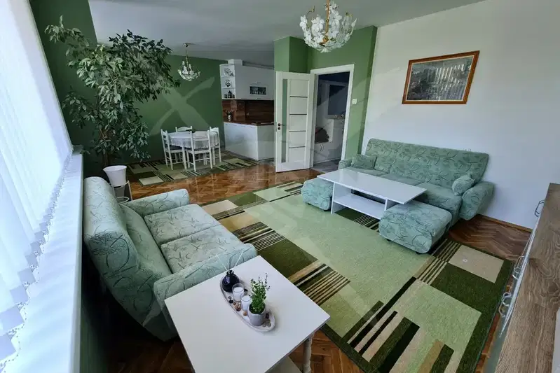 Three-room apartment with living room and kitchen in Slaveykov, Burgas
