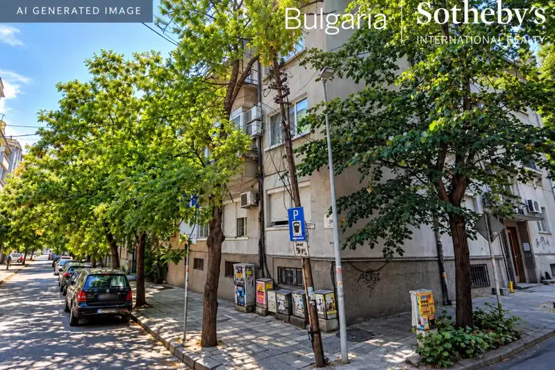 Three-room apartment in the center of Burgas with renovation potential