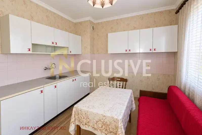 Spacious 4-room apartment in Vuzrazhdane residential complex, Burgas