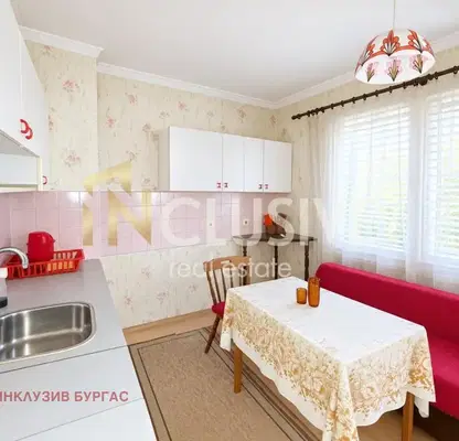 Photo 2 — Spacious 4-room apartment in Vuzrazhdane residential complex, Burgas