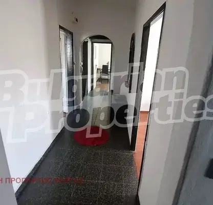 Photo 3 — 4-bedroom apartment in Burgas, Vyzrajdane