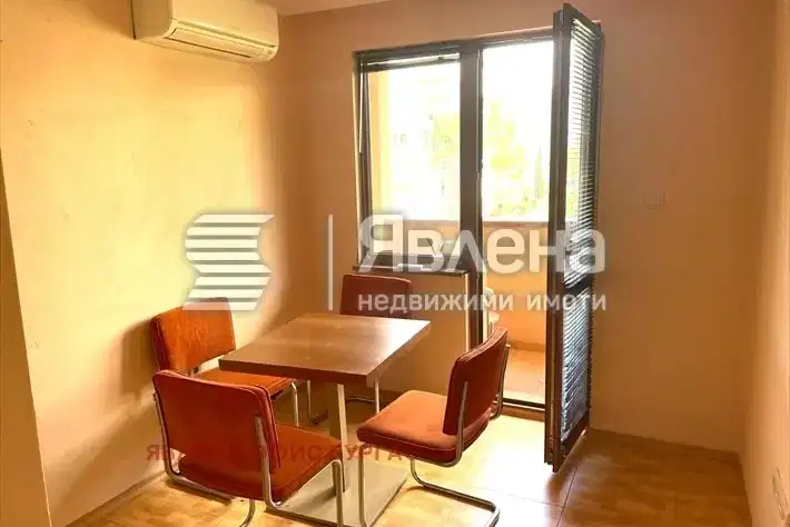 Two-room apartment with terrace in Vazrazhdane, Burgas