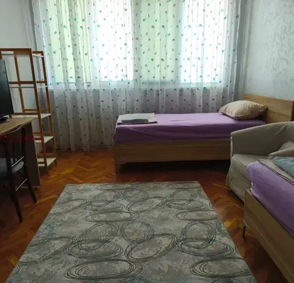 Снимка 3 — Тристаен апартамент в Възраждане, Бургас с климатик