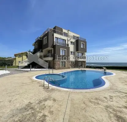 Photo 4 — Three-room apartment with terrace and pool in Chernomorets