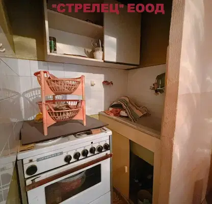 Снимка 5 — Двустаен апартамент в Добрич, Балик с тераса