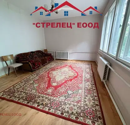 Снимка 2 — 2-стаен апартамент с двор в центъра на Добрич