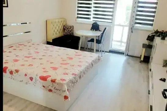 3-bedroom apartment in Dobrich, Centyr