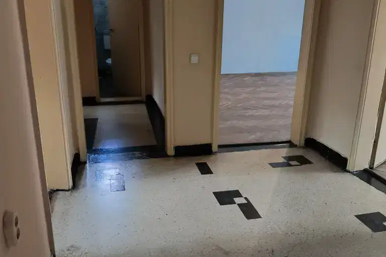 4-bedroom apartment in Dobrich, Centyr