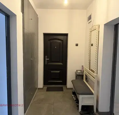 Photo 3 — 4-bedroom apartment in Dobrich, Centyr
