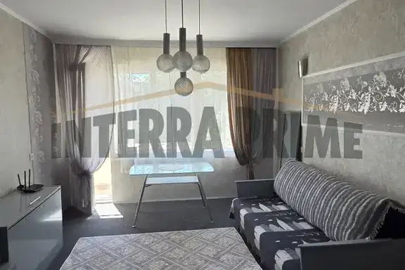 Spacious 4-room apartment in the centre of Dobrich with garage